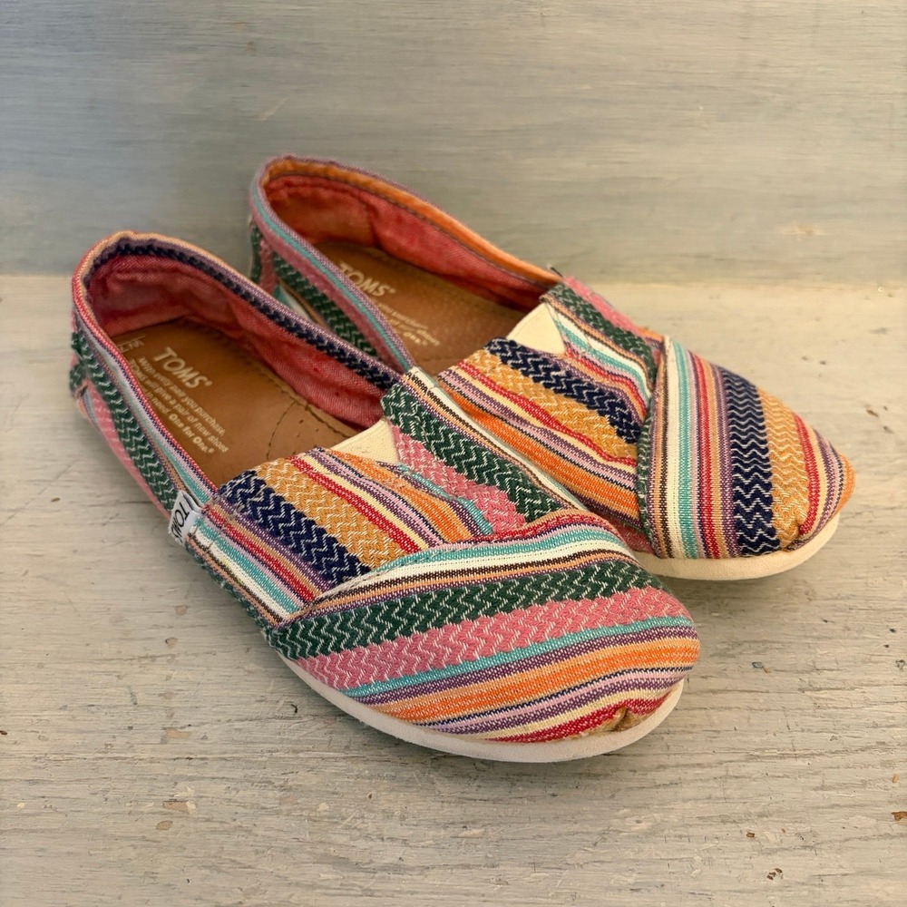 Tom's Women's Colorful Canvas Flat Slip On Shoe Size 7 Good‎ Condition